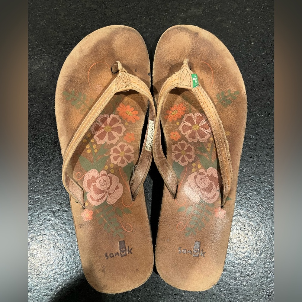 Sanuk size 7